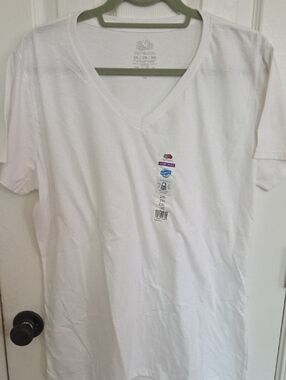 Fruit of the Loom White V-Neck Short Sleeve Tee